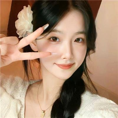 戴脚镣的女孩